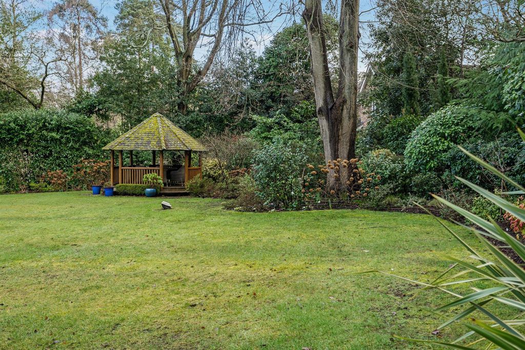 Additional image 15 of 2 bed flat to rentBrockenhurst Road, Ascot SL5