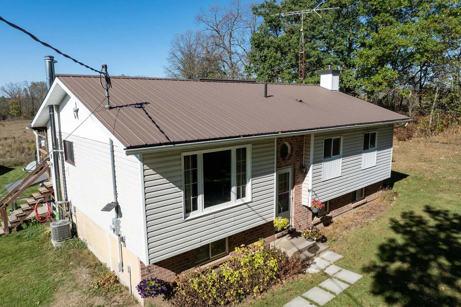 895 Ninth Concession Road