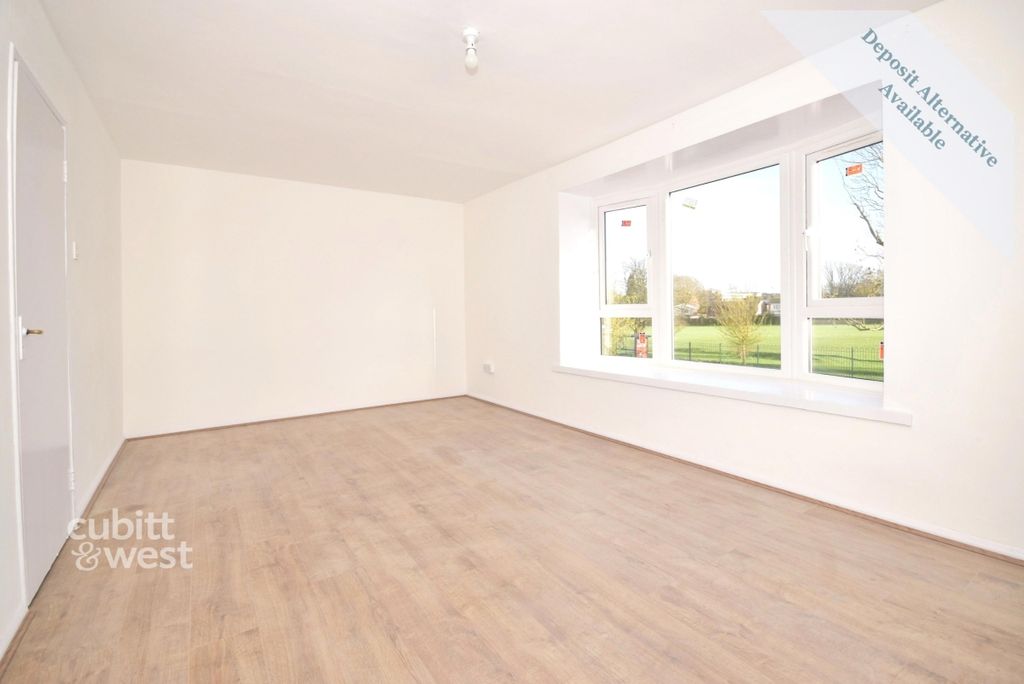 Additional image 2 of 3 bed flat to rentGales Drive, Crawley RH10