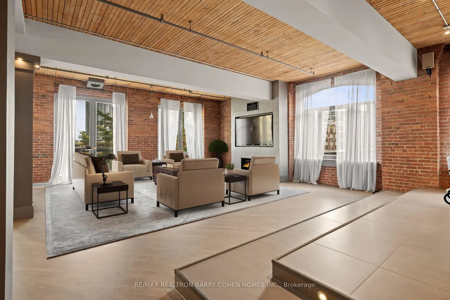 Additional image 3 of 468 Wellington Street 300