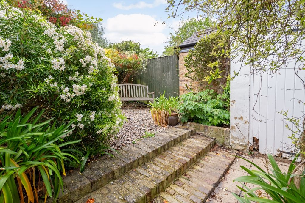 Additional image 17 of 3 bed semi-detached house to rentSt. Marks Road, Windsor SL4