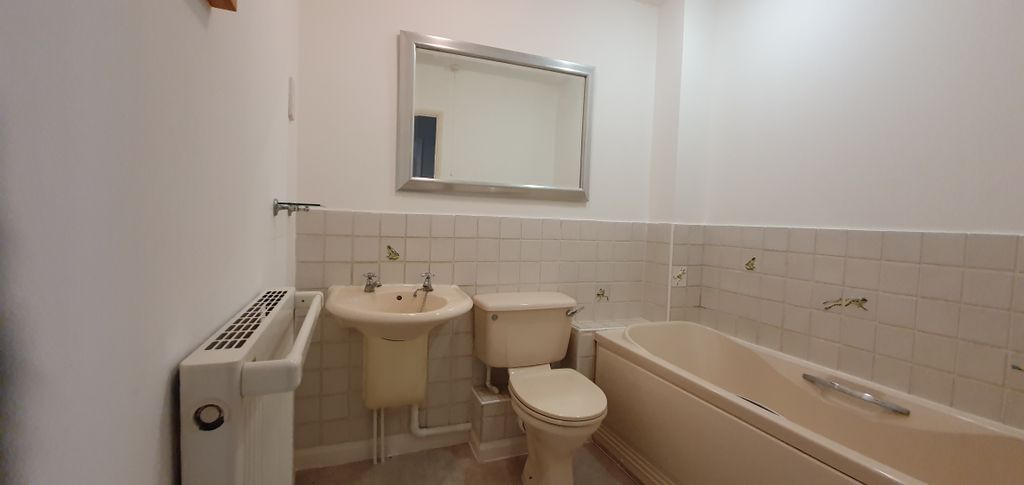 Additional image 8 of 2 bed flat to rentTwo Rivers Way, Newbury RG14