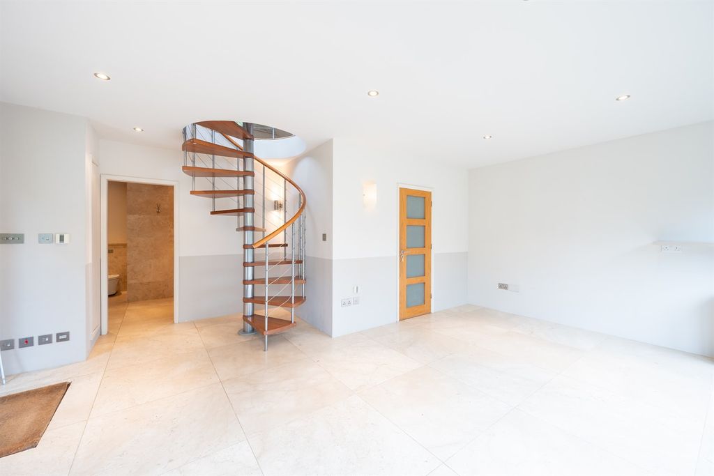 Additional image 20 of 6 bed detached house to rentForest Grange, Horsham, West Sussex RH13
