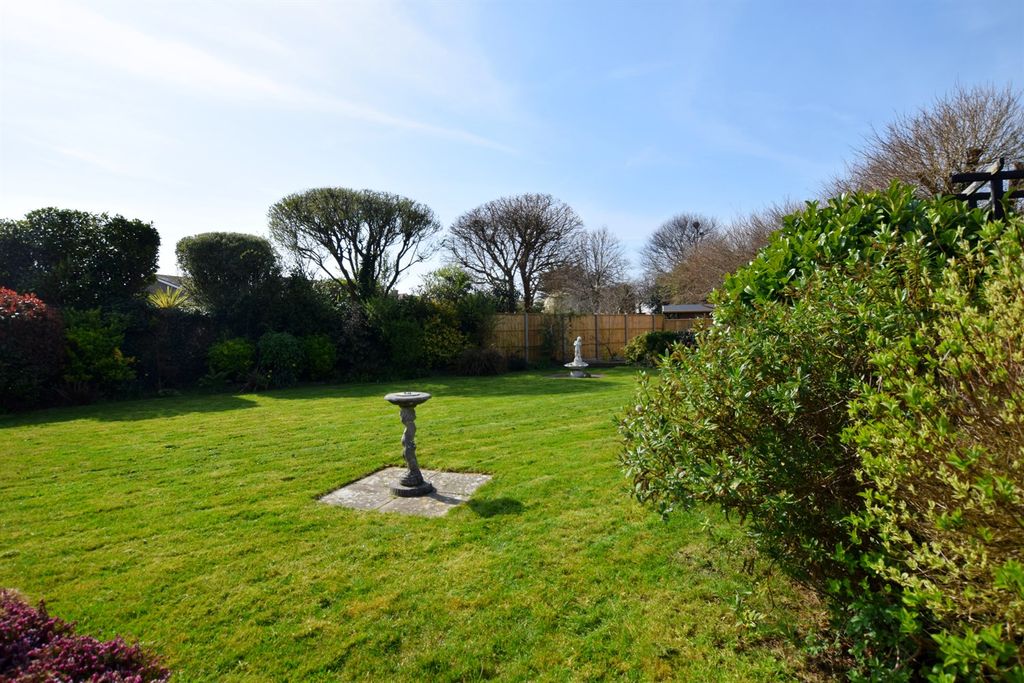 Additional image 16 of 5 bed detached house to rentLimmard Way, Bognor Regis, West Sussex PO22