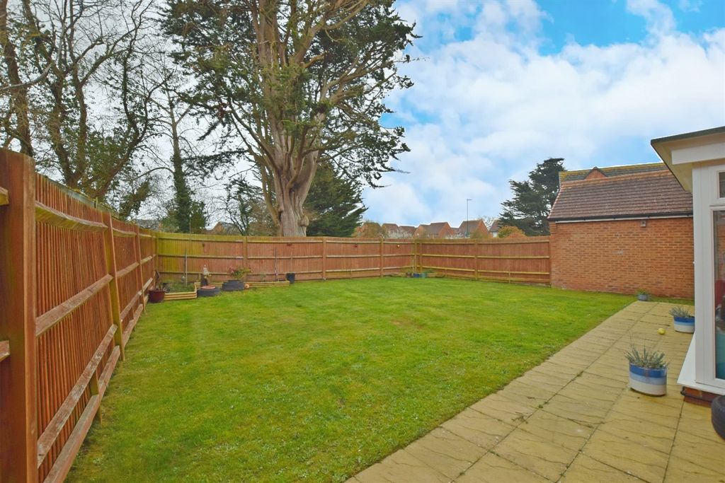 Additional image 18 of 5 bed detached house to rent7 Wellers Close, Felpham, Bognor Regis, West Sussex PO22
