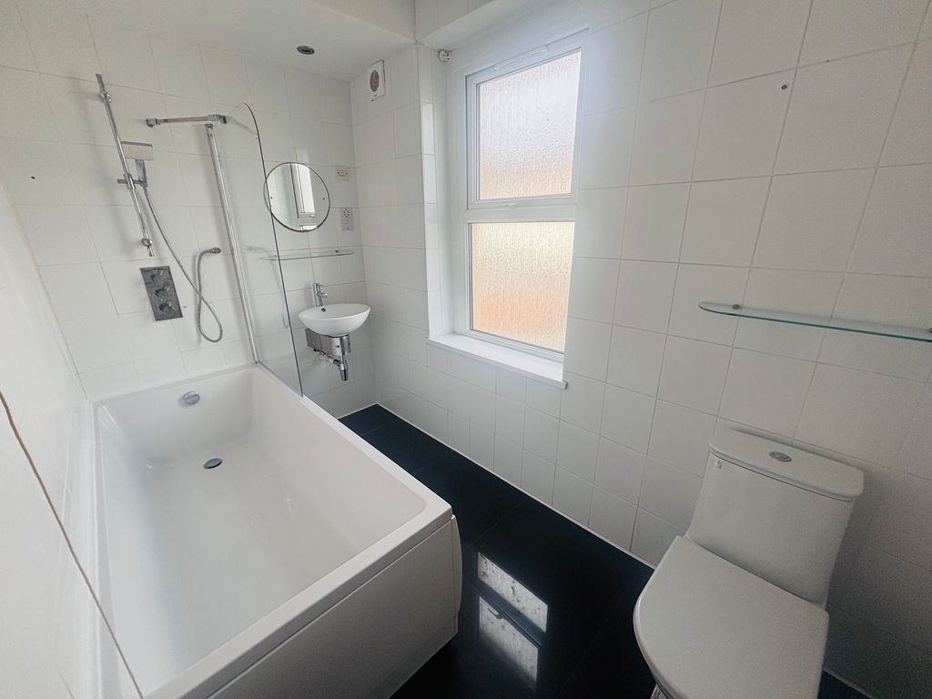Additional image 15 of 3 bed property to rentCastleland Street, Barry CF63