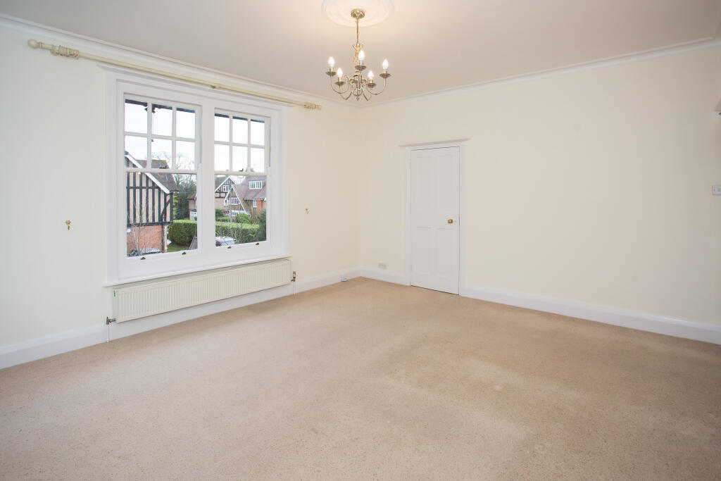 Additional image 6 of Hall Place Gardens, St Albans, Herts, AL1