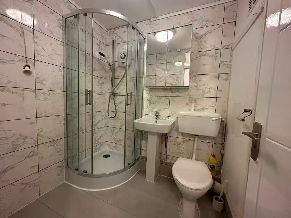 2 Bed Flat, Carolina House, BS2, N1 7GU