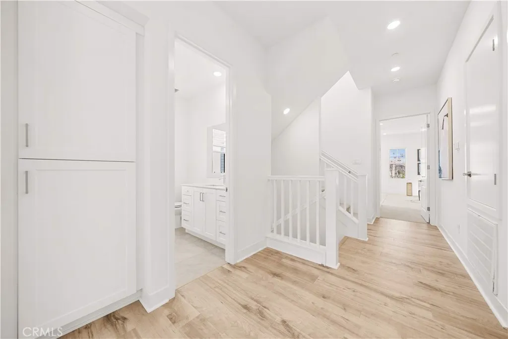 Additional image 21 of 102 Yugen, Irvine, CA 92618