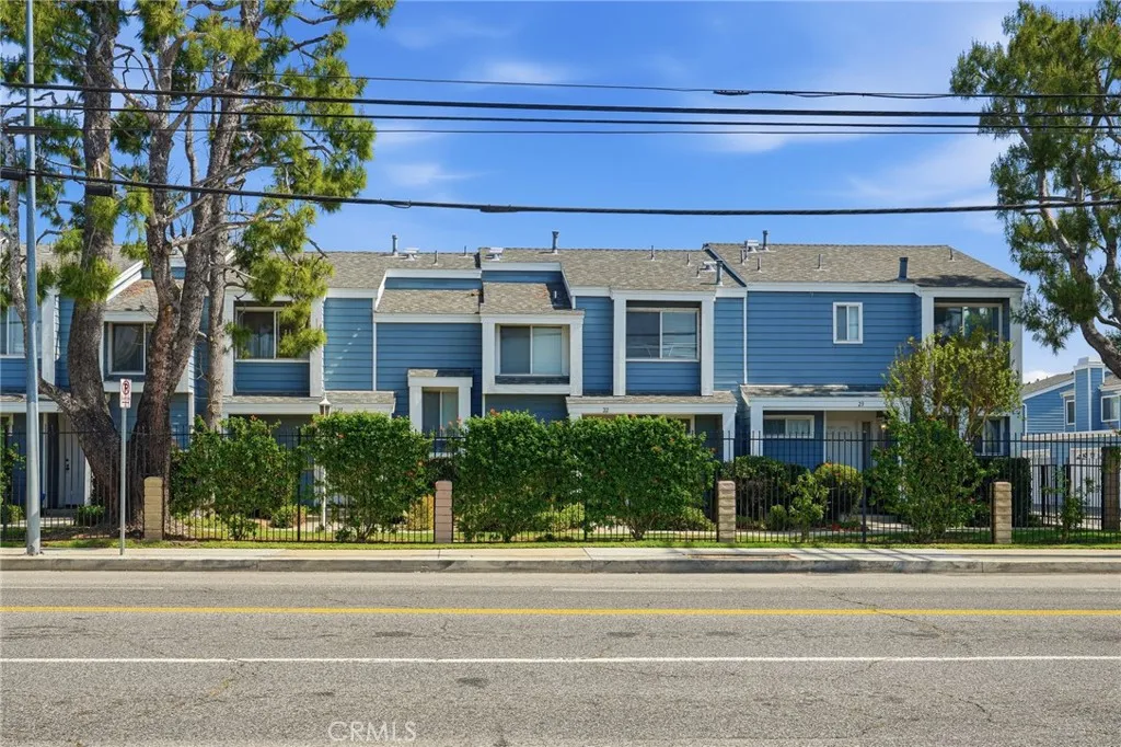 Additional image 32 of 15735 Nordhoff Street Unit 11, North Hills, CA 91343