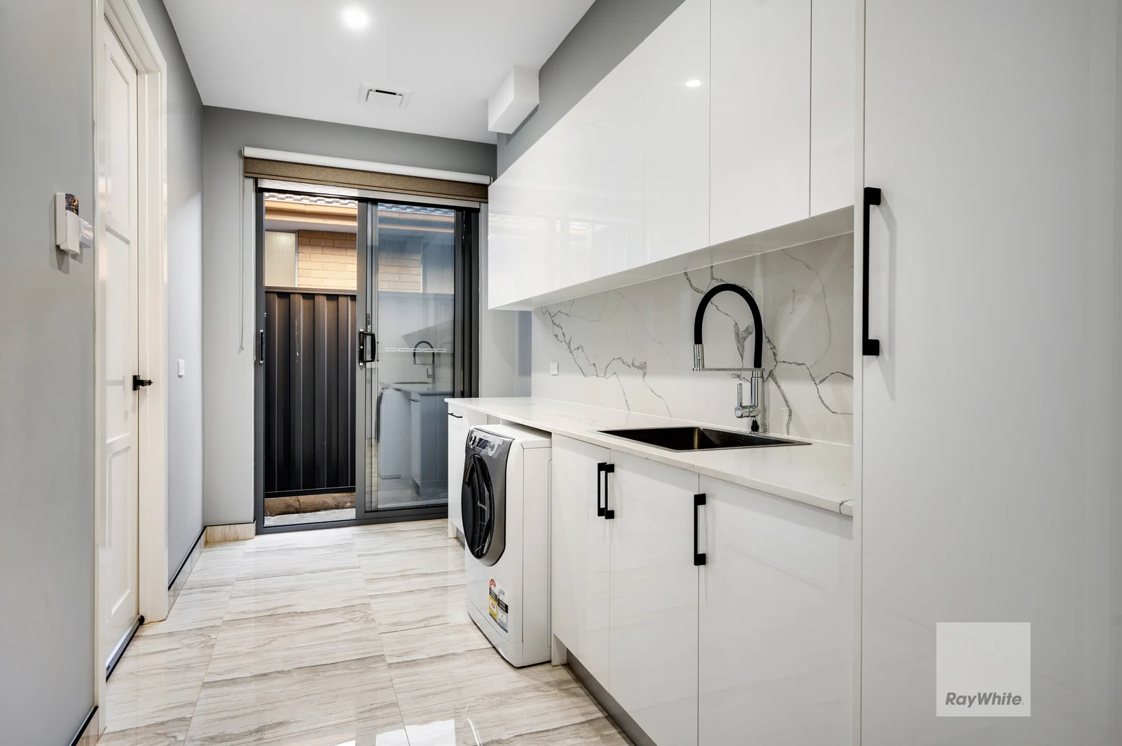 Additional image 31 of 24 Rylandes Drive, Gladstone Park VIC 3043