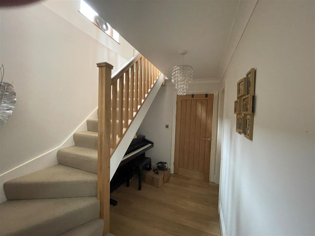 Additional image 3 of 3 bed end terrace house to rentHeol Y Banc, Bancffosfelen, Llanelli SA15