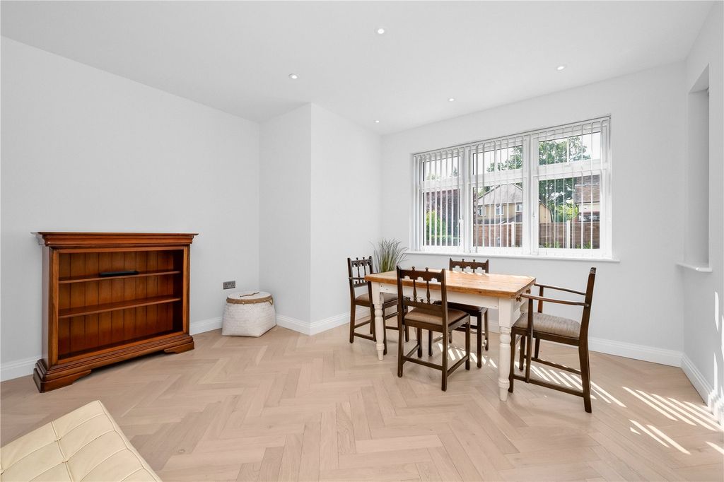 Additional image 3 of 5 bed detached house to rentThe Avenue, Ascot, Berkshire SL5