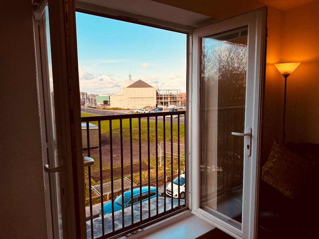 Additional image 2 of 2 bed flat to rentPark Avenue, Whitley Bay NE26