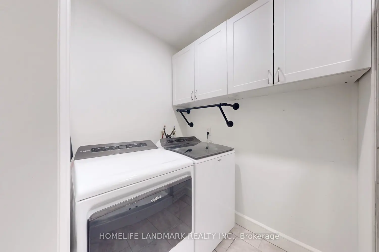 Additional image 15 of 208 Lakeshore Drive