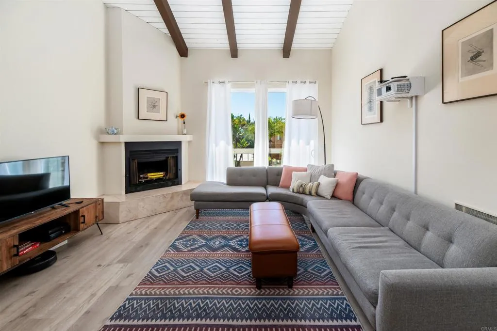 Additional image 2 of 3004 La Costa Avenue Unit B, Carlsbad, CA 92009