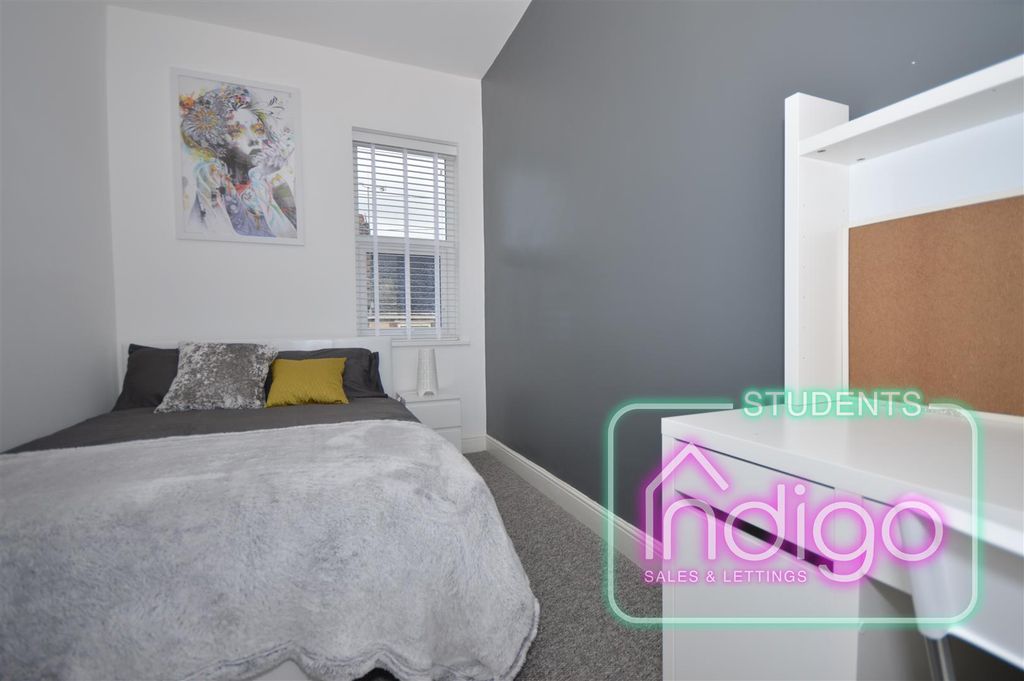 Additional image 10 of 5 bed shared accommodation to rentHill Street, Newcastle ST5