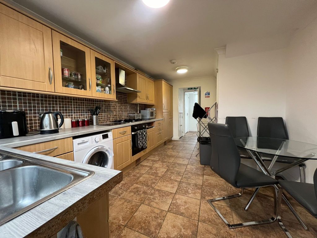 Additional image 2 of 1 bed flat to rentTaunton Avenue, Corby NN18