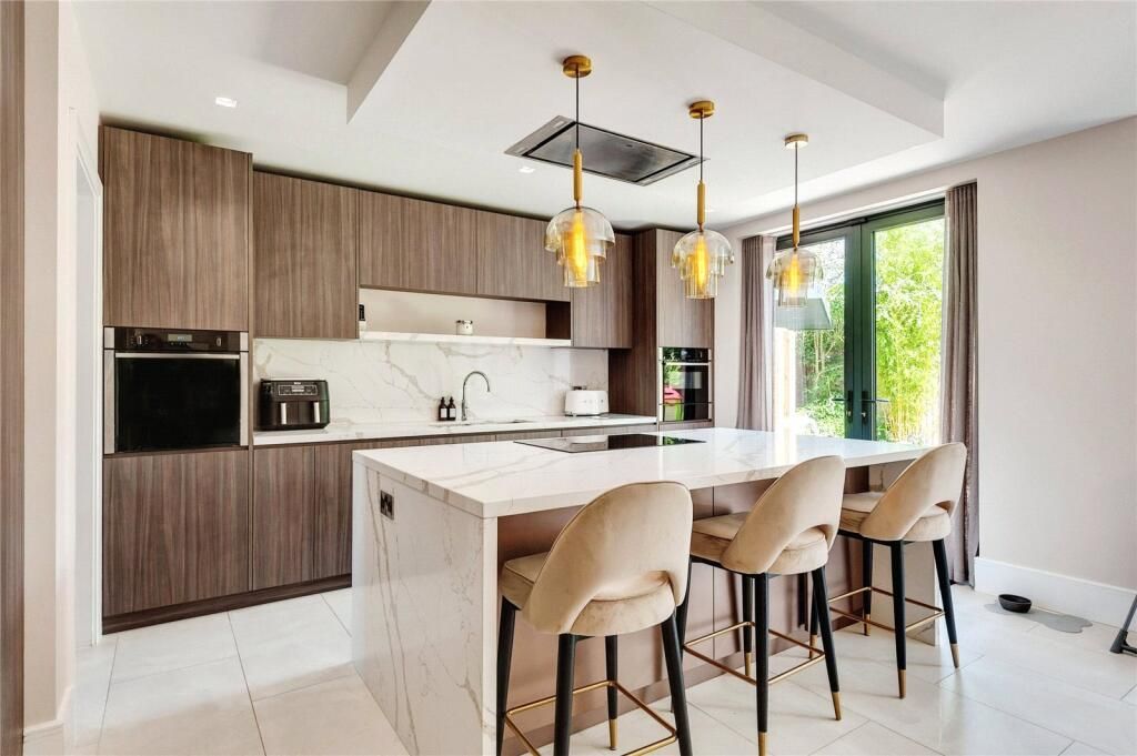 Additional image 3 of 4 bed detached house to rentRosegarth Place, Wilmslow SK9