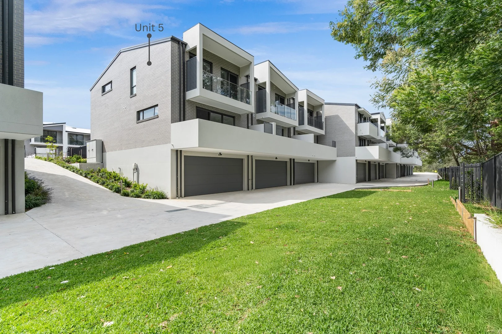 5/2 Dolphin Point Road, Burrill Lake NSW 2539