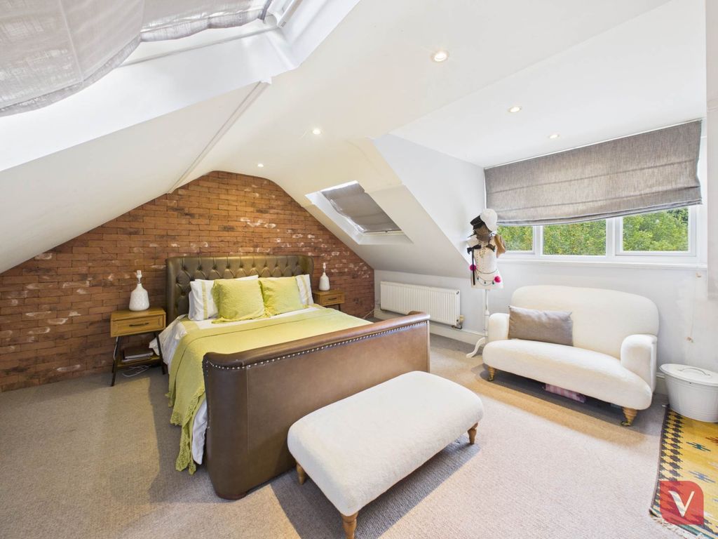 Additional image 4 of 5 bed property to rentCompton Avenue, Luton LU4