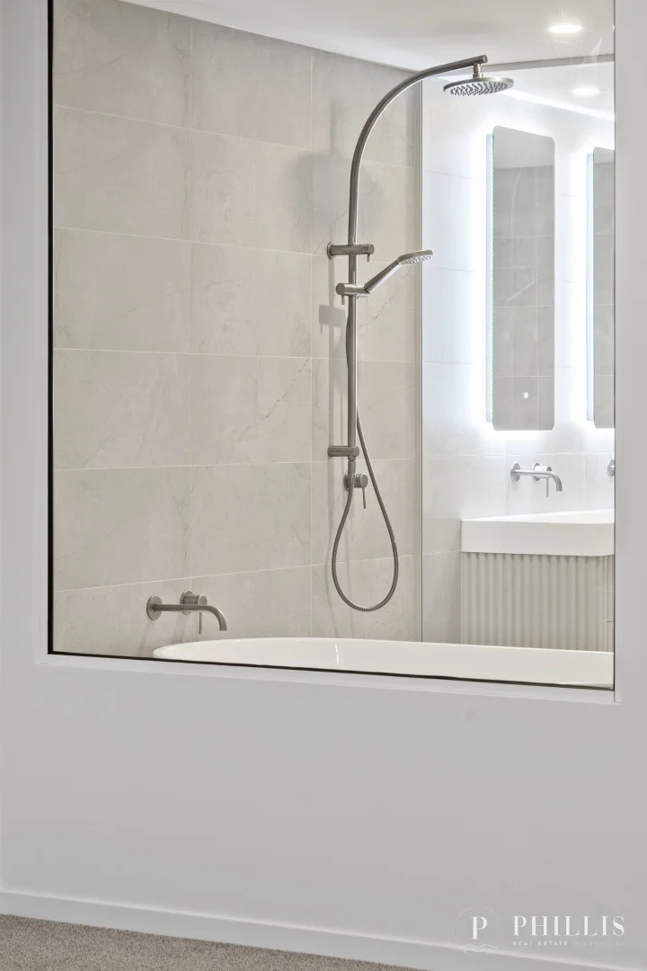 Additional image 17 of 1505/10 Sickle Avenue, Hope Island QLD 4212