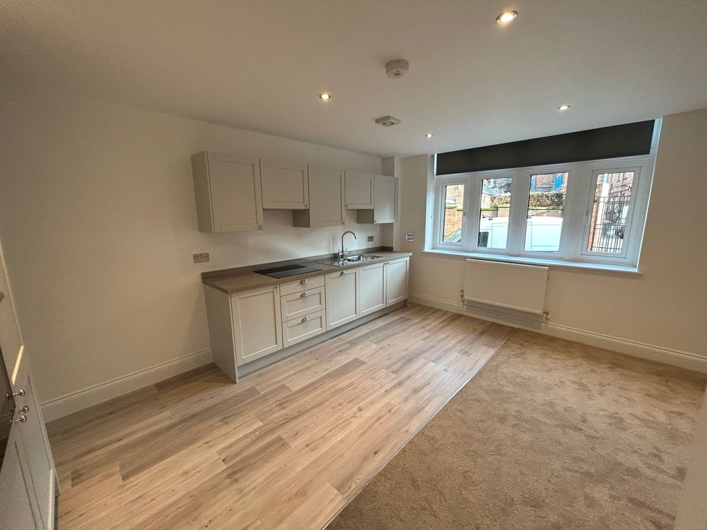 2 bed flat to rentDerby DE1 photo 3