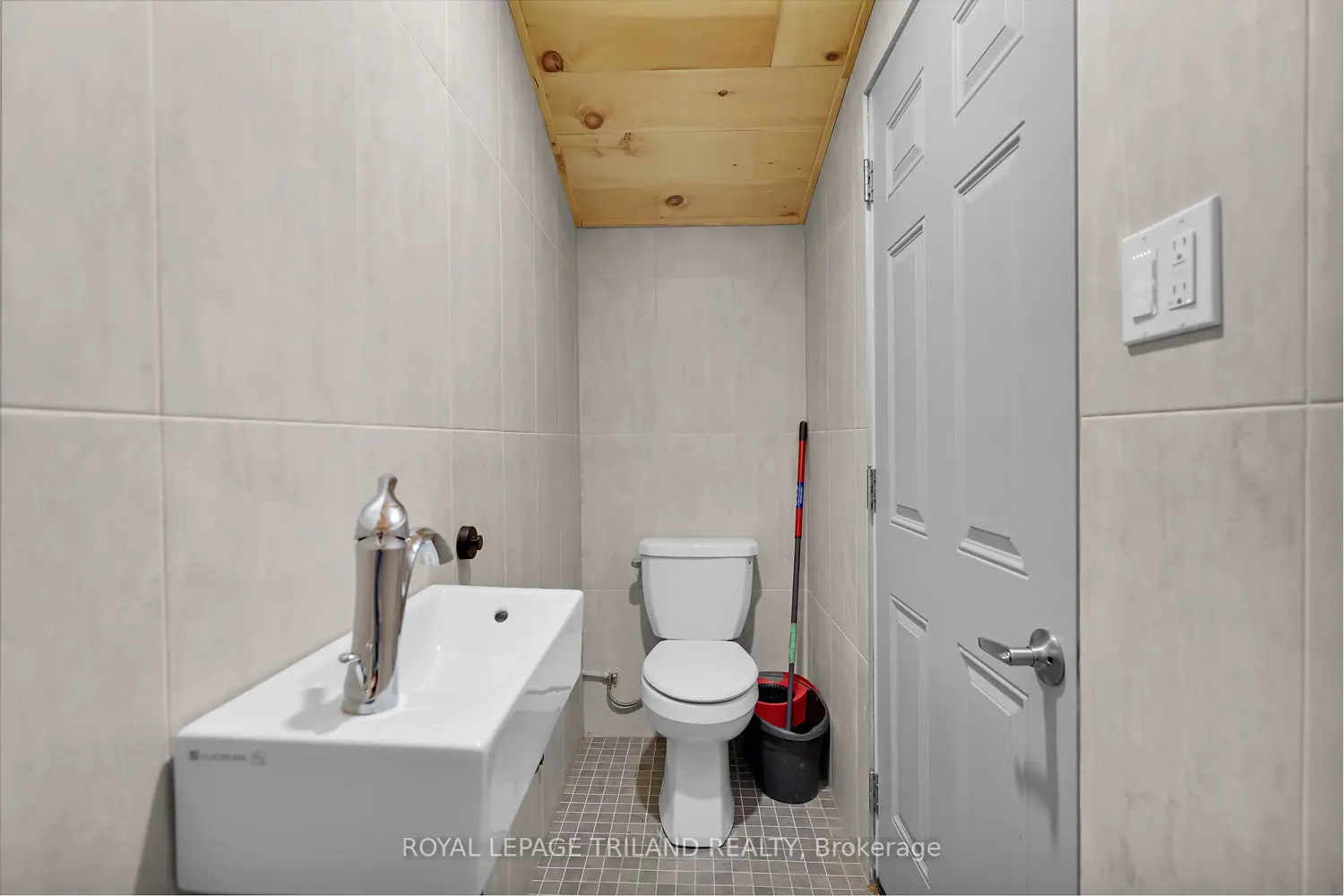 Additional image 19 of 62 Crestview Drive