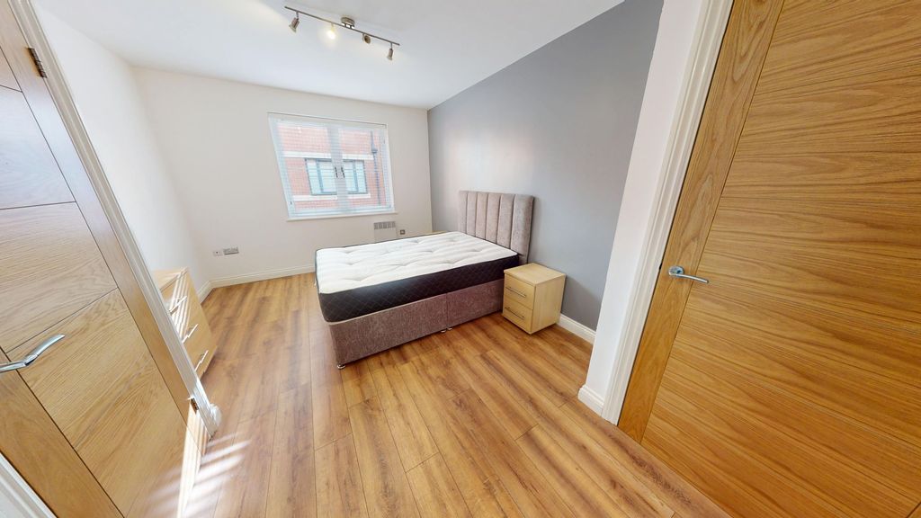 Additional image 7 of 2 bed flat to rentMint Drive, Hockley B18