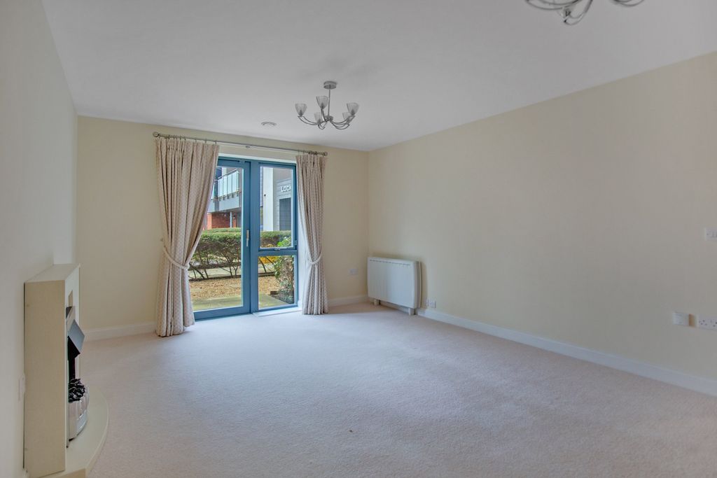 Additional image 3 of 2 bed flat to rentKeeper Close, Taunton TA1