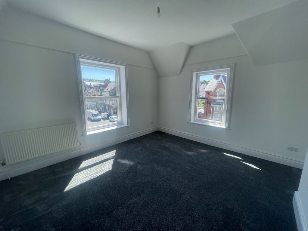 Additional image 6 of 3 bed flat to rentPrincess Road, Colwyn Bay LL29
