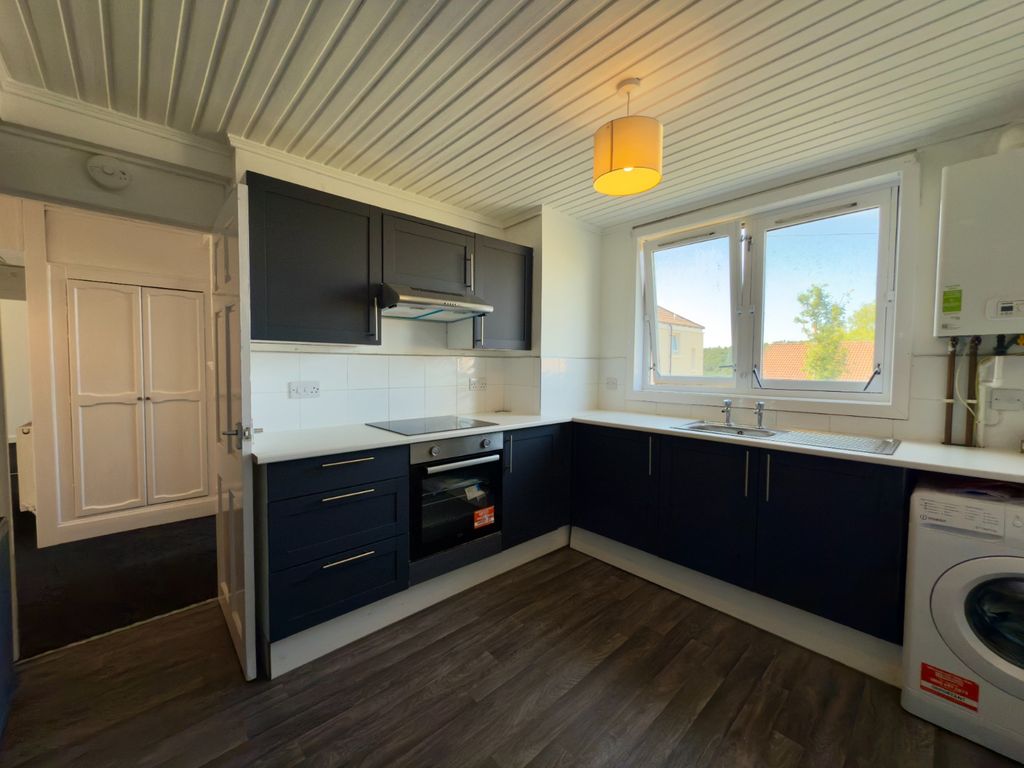 3 bed flat to rentNetherthird Road, Cumnock, Ayrshire KA18 photo 2