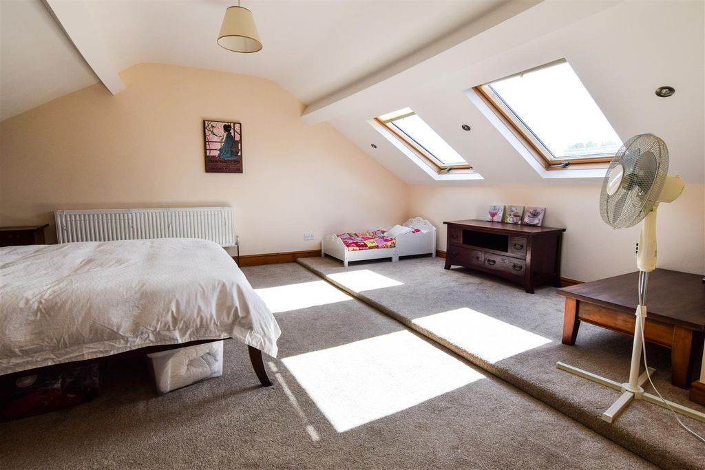Additional image 10 of 6 bed semi-detached house to rentWarwick Place, Leamington Spa CV32