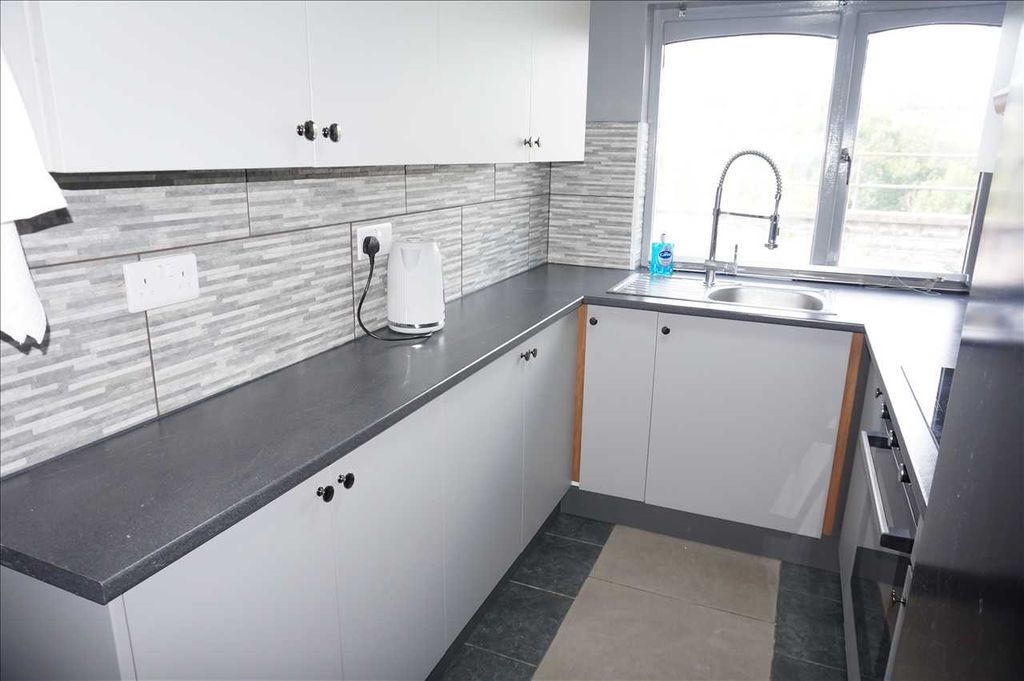 Additional image 7 of 1 bed flat to rentHeol Capel Ifan, Pontyberem, Llanelli SA15