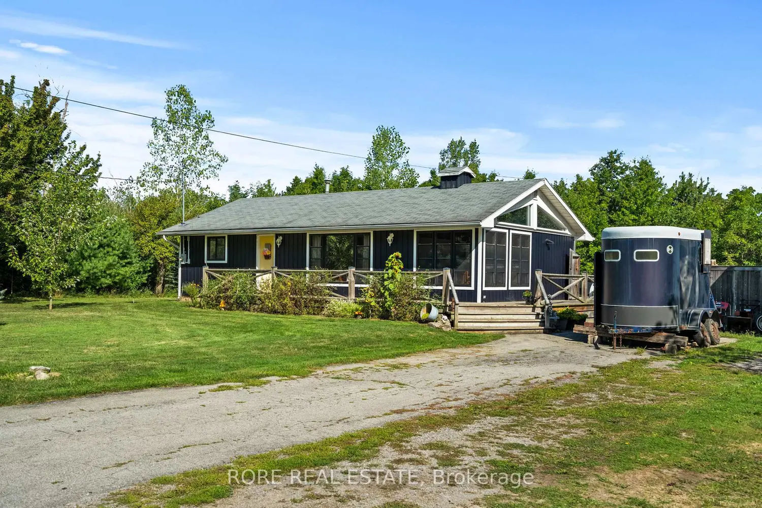 2858 Beach Avenue photo 3