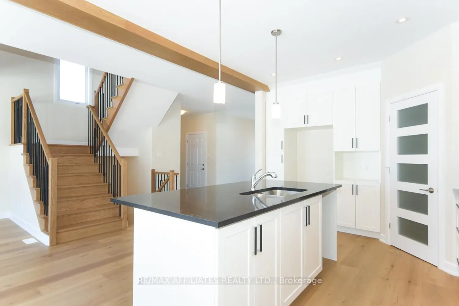 Additional image 5 of 1060 Chablis Crescent