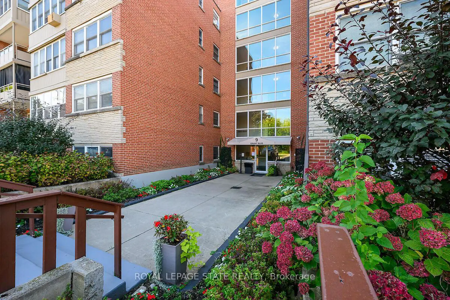 Additional image 2 of 9 Grant Boulevard 107