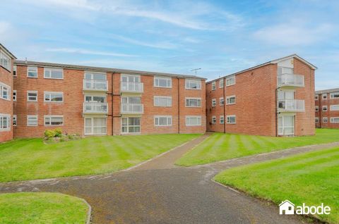 The Serpentine South, Liverpool L23