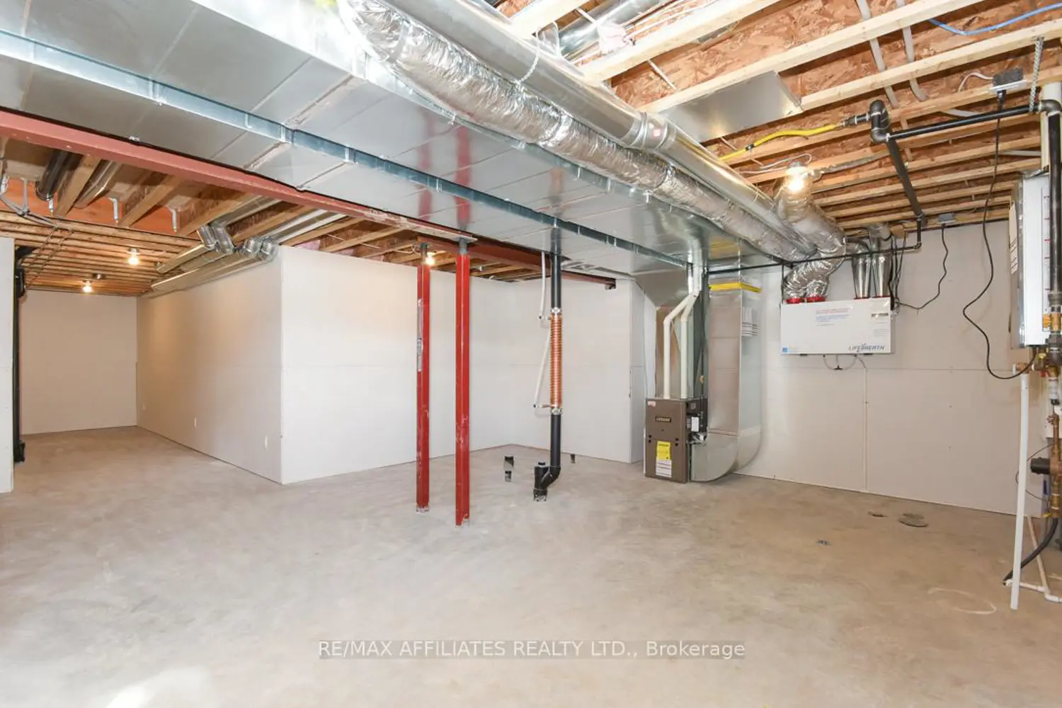 Additional image 19 of 1060 Chablis Crescent