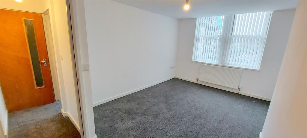 Additional image 4 of 2 bed flat to rentTalbot Street, Maesteg CF34