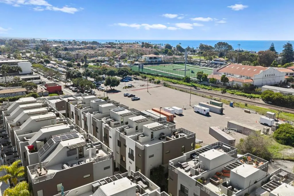 Additional image 95 of 2563 State Street, Carlsbad, CA 92008