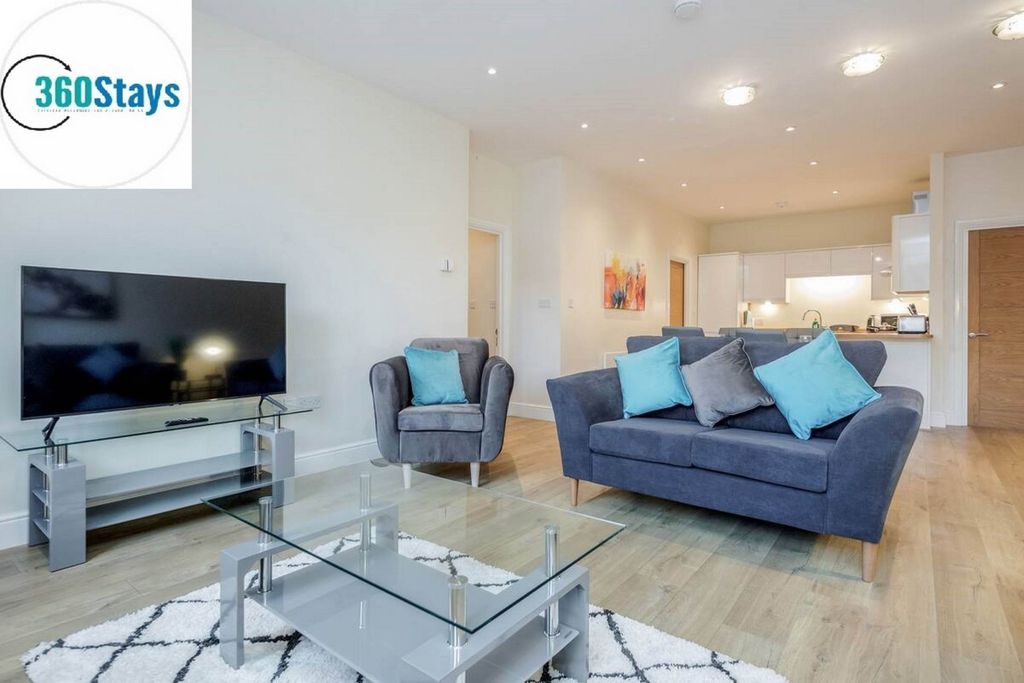 Additional image 4 of 2 bed flat to rentQueen Street, Maidenhead SL6