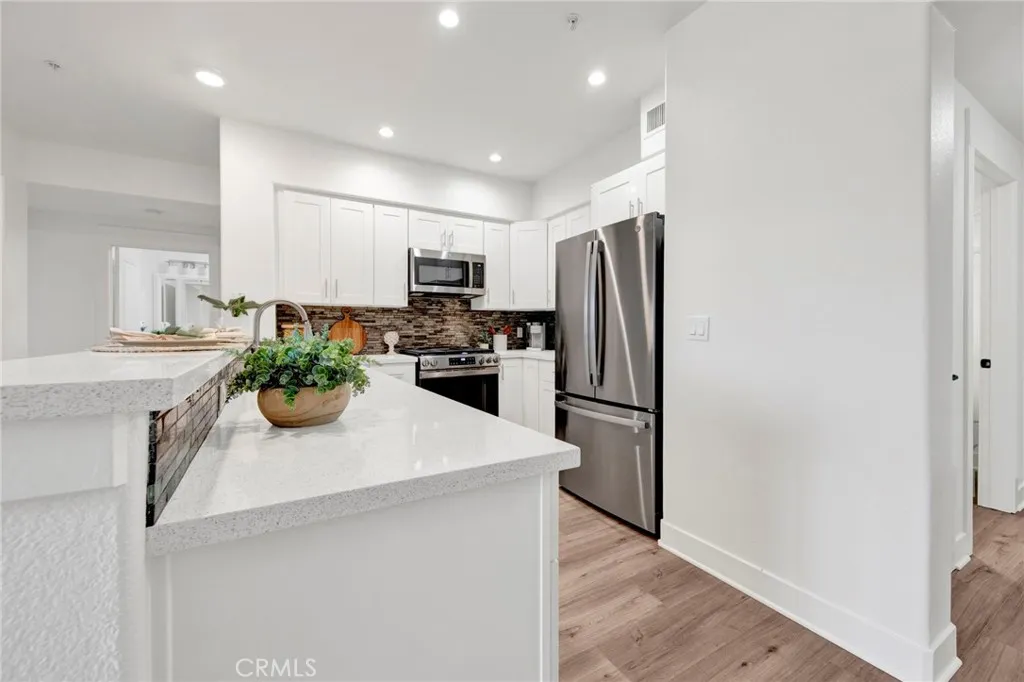 Additional image 42 of 24545 Town Center Dr Unit 5304, Valencia, CA 91355