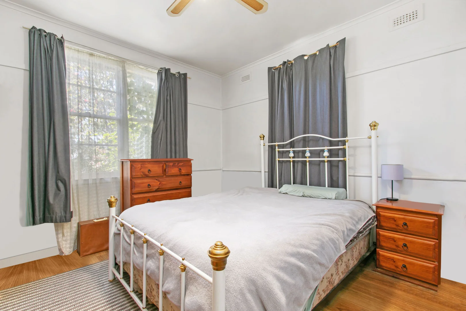 Additional image 3 of Moe VIC 3825