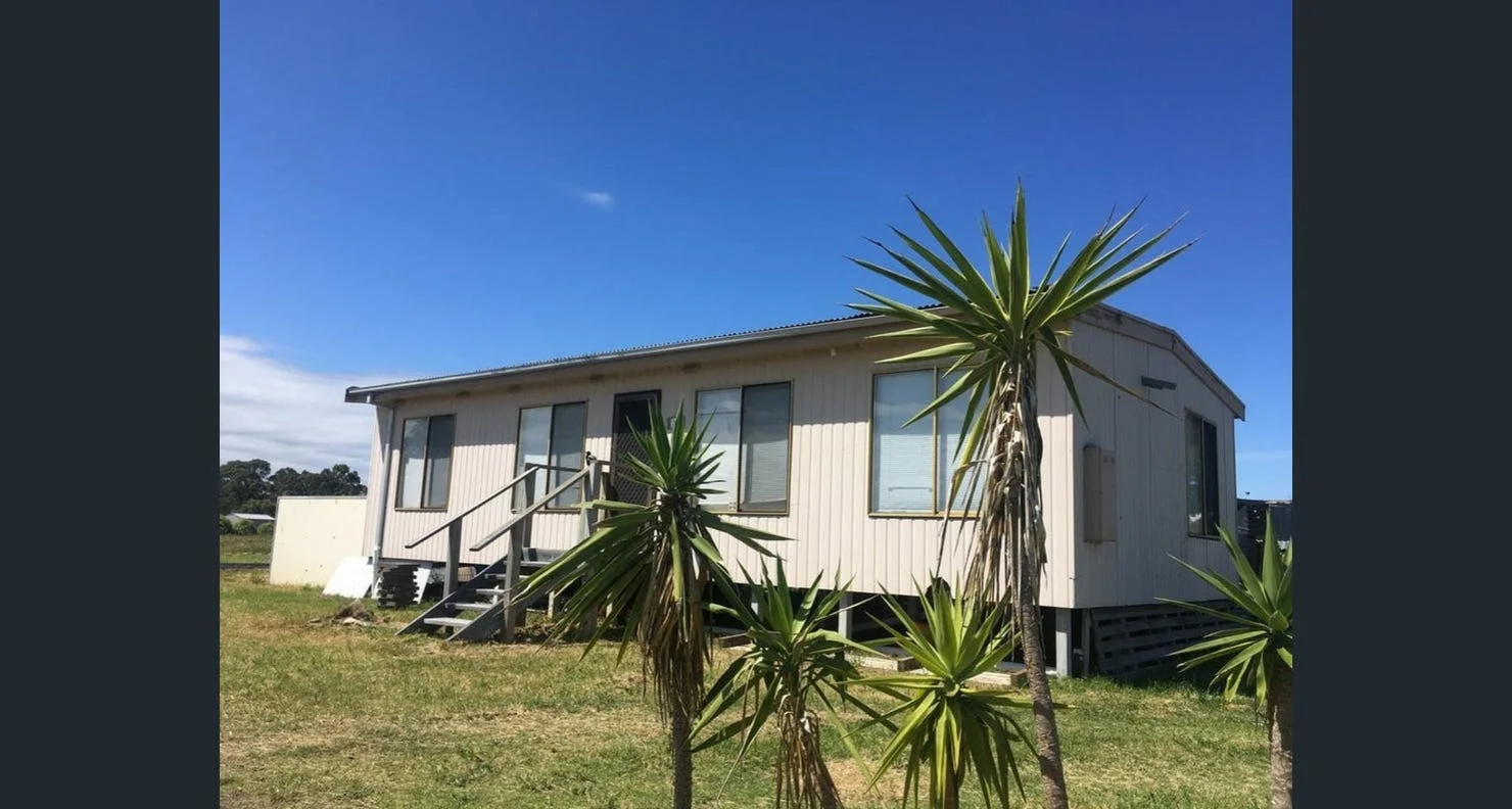 4 Elm Gve, Metung VIC 3904