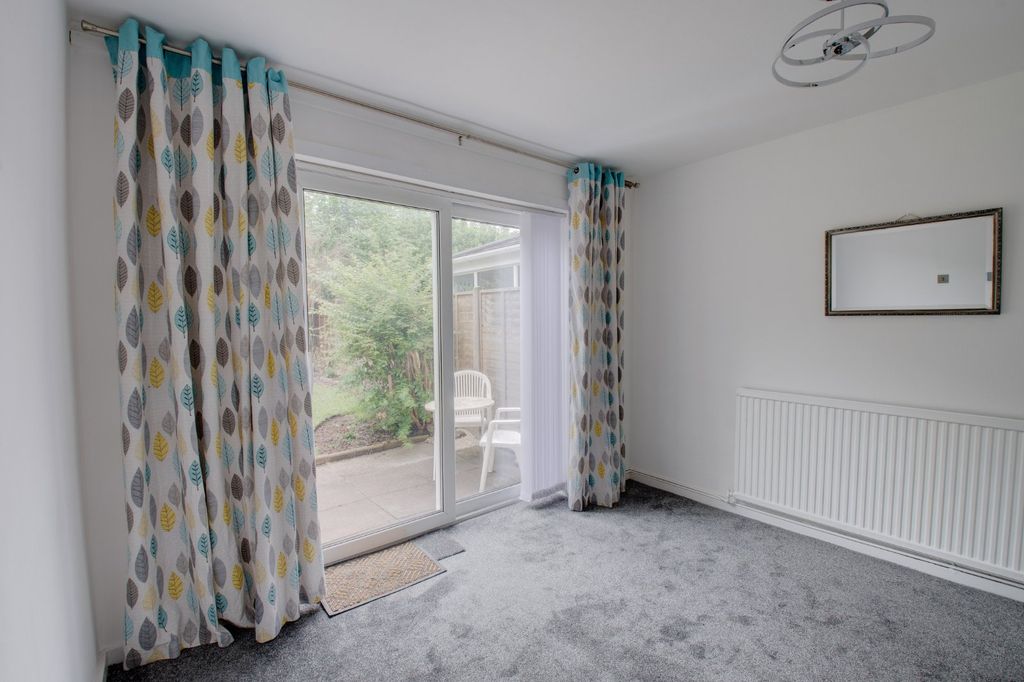 Additional image 5 of 3 bed semi-detached house to rentFulton Close, Bromsgrove, Worcestershire B60