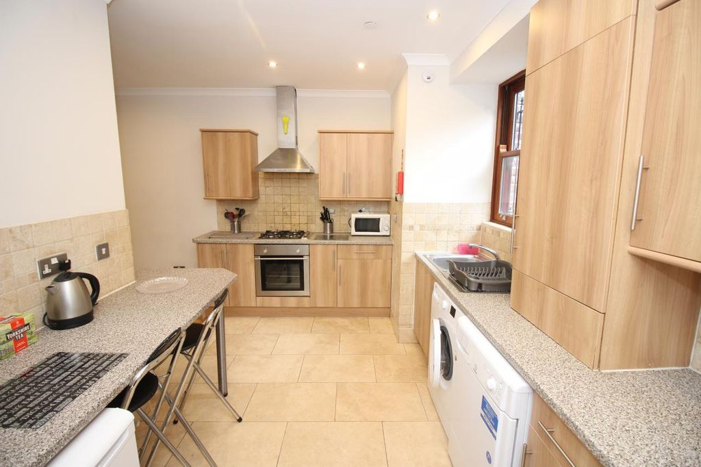 5 bed terraced house to rentSwinburn Place, Newcastle Upon Tyne, Tyne And Wear NE4