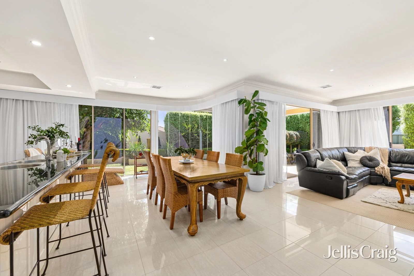 Additional image 6 of 26 St Chester Avenue, Lake Gardens VIC 3355