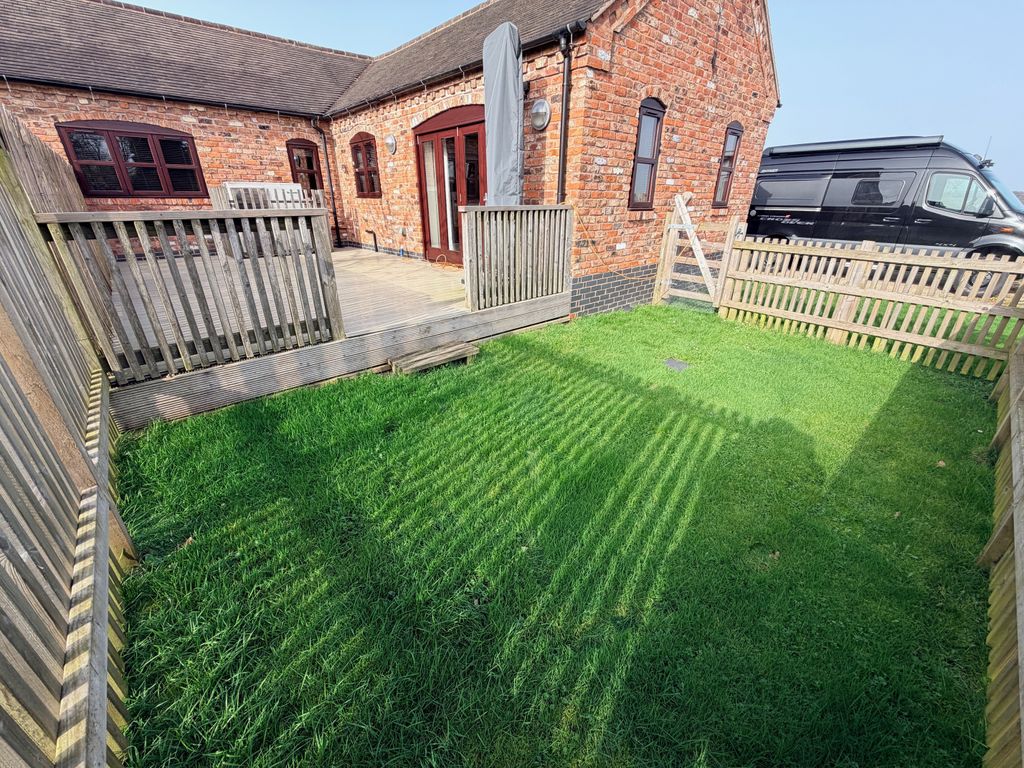Additional image 7 of 2 bed flat to rentLeacroft, Burton-On-Trent DE13