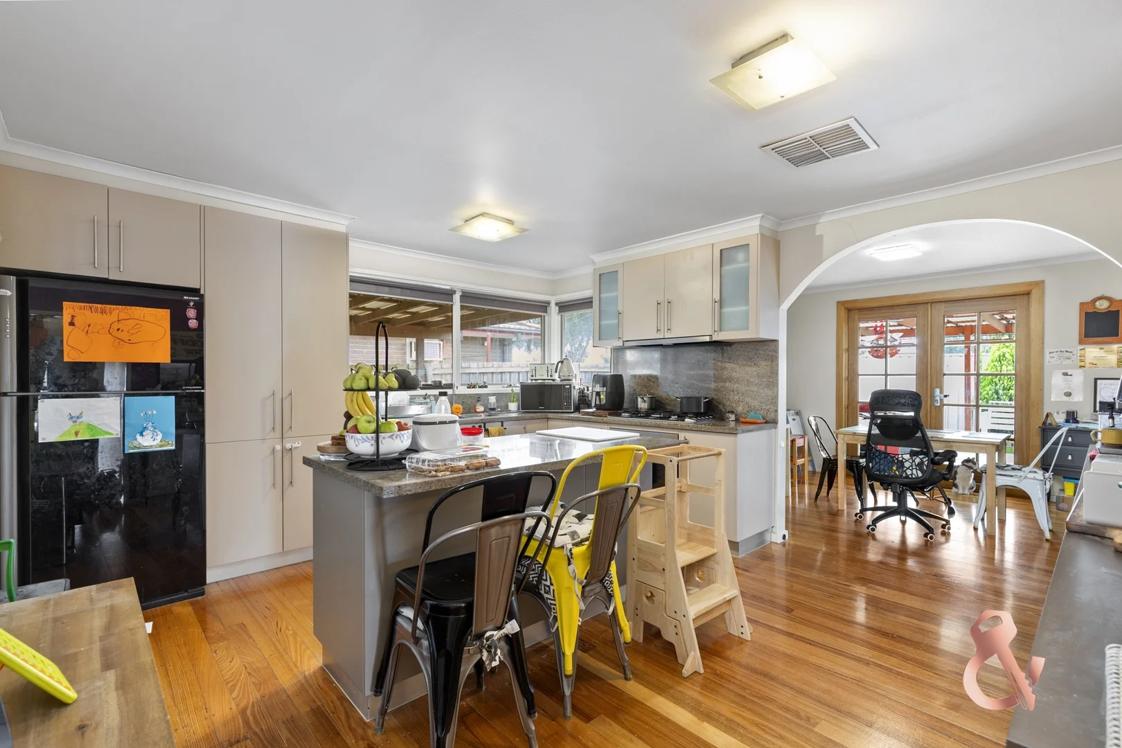 Additional image 2 of 25 Barry Road, Thomastown VIC 3074